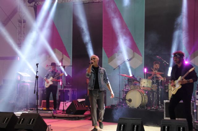 La banda Miss Caffeina actuó en concierto ante más de 2.000 personas en Puerto Lumbreras - 1, Foto 1