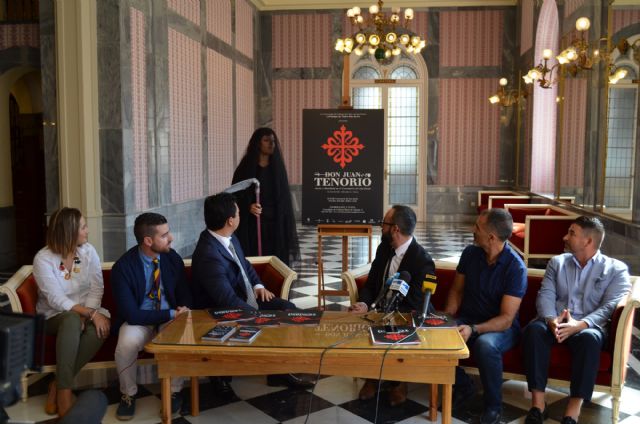 El orfeón Fernández Caballero se suma al Don Juan Tenorio  que se representa en el cementerio de San Javier con la participación de más de 100 personas - 2, Foto 2
