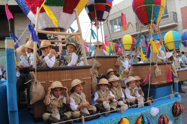 Los chichilones en globo ganan el desfile de carrozas de Puerto Lumbreras - 2, Foto 2