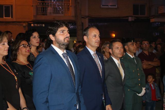 El presidente de la Comunidad asiste a la procesión en honor a la Virgen del Rosario, patrona de Torre Pacheco - 2, Foto 2