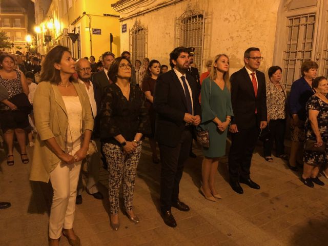 Lpez Miras asiste en Alhama de Murcia a la procesin en honor a la Virgen del Rosario, Foto 2