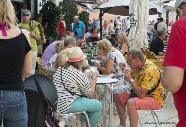 Cs pide la Mesa de Comercio y propone un plan de atracción comercial para incentivar el consumo de los cruceristas - 2, Foto 2