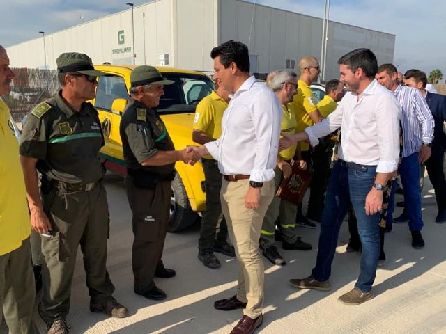 Despedida de las brigadas forestales y bomberos que han ayudado en la normalización del municipio tras las inundaciones - 4, Foto 4