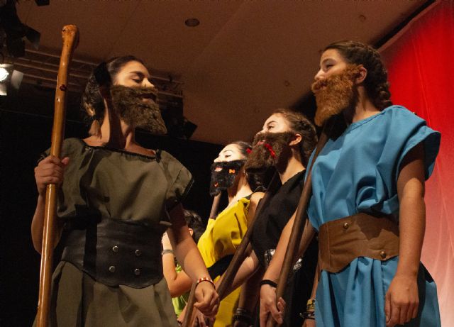 El certamen nacional de teatro amateur Juan año arranca con la 'Asamblea de mujeres' de Caligae Teatro - 2, Foto 2