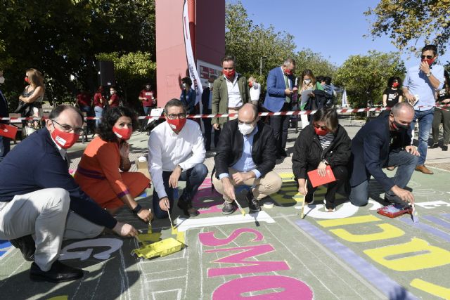 Estudiantes de Bellas Artes de la UMU pintan el mural ´Pisando desigualdades´ en el regreso de ODSesiones - 2, Foto 2