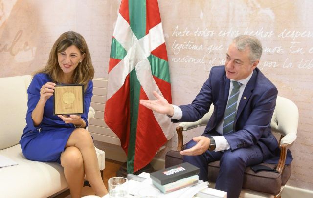 La ministra Yolanda Díaz refuerza la cooperación con Euskadi en la protección de las empresas y las personas trabajadoras - 5, Foto 5