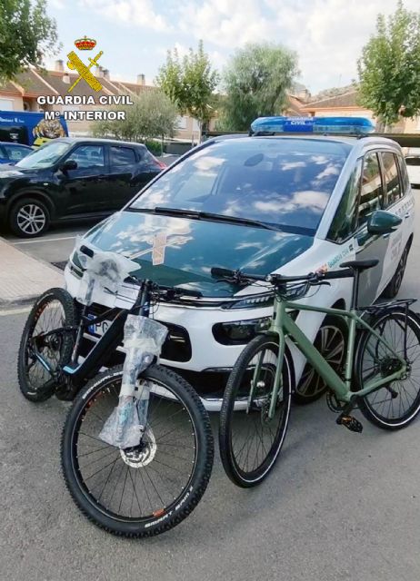La Guardia Civil desmantela una organización criminal que distribuyó en la Región bicicletas eléctricas robadas en Madrid - 3, Foto 3