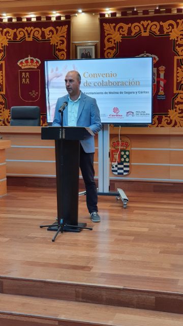El Ayuntamiento de Molina de Segura firma un convenio con Cáritas para atender a personas en situación de vulnerabilidad en 2021 - 2, Foto 2