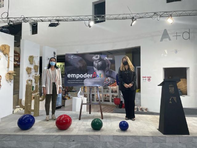 170 mujeres víctimas de violencia de género mejoran sus habilidades laborales y sociales a través de la artesanía - 1, Foto 1