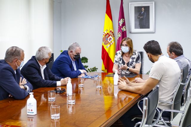 Isabel Franco se reúne con representantes de las asociaciones de residencias de mayores de la Región de Murcia - 1, Foto 1