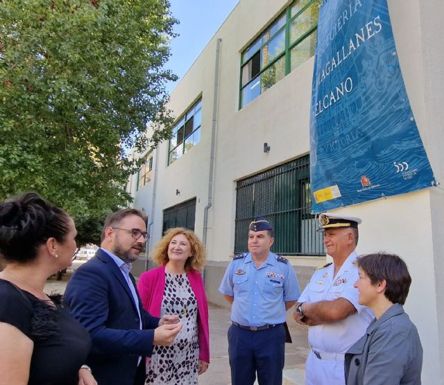 Llega al IES Ibáñez Martín la exposición `Viaje a la Especiería de Magallanes y Elcano' realizada por la Delegación de Defensa para difundir e impulsar la Cultura de Defensa - 2, Foto 2