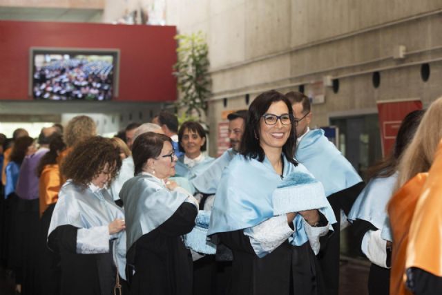 El economista Paul de Grauwe y la escritora Maryse Condé entran en el cuadro de honor de la Universidad de Murcia - 3, Foto 3