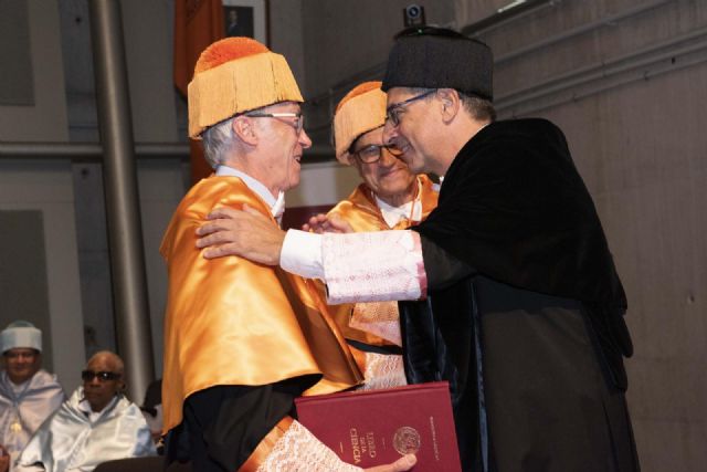 El economista Paul de Grauwe y la escritora Maryse Condé entran en el cuadro de honor de la Universidad de Murcia - 5, Foto 5