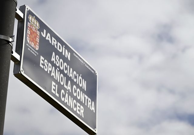 El Ayuntamiento de Murcia dedica el jardín de Santiago y Zaraiche a la Asociación Espa&ntilde;ola Contra el Cáncer - 2, Foto 2