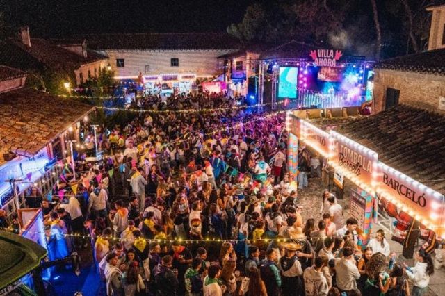 Mil personas se empadronan en Villa Ahora, el pueblo efímero de Ron Barceló - 1, Foto 1