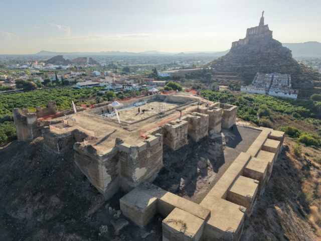 El Patio de Crucero centra los trabajos arqueológicos y de conservación en el recinto superior del Castillejo - 3, Foto 3