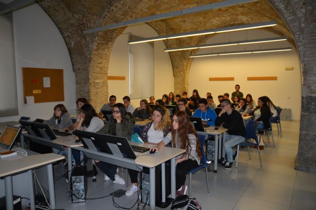 Alumnos de bachillerato de Cartagena aprenden a investigar en la UPCT - 1, Foto 1