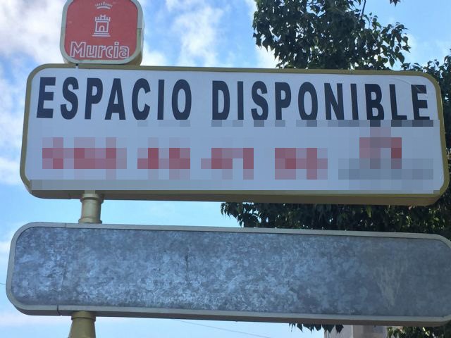 Cambiemos Murcia denuncia el incumplimiento del Ayuntamiento de la Ordenanza de Publicidad Exterior - 1, Foto 1