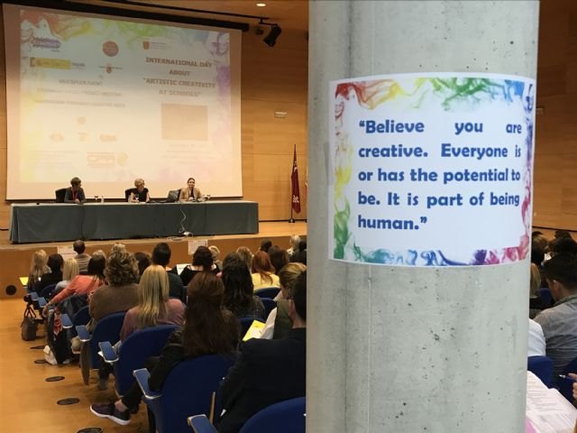 200 docentes de cuatro países se forman en las primeras jornadas internacionales de creatividad en la escuela - 1, Foto 1