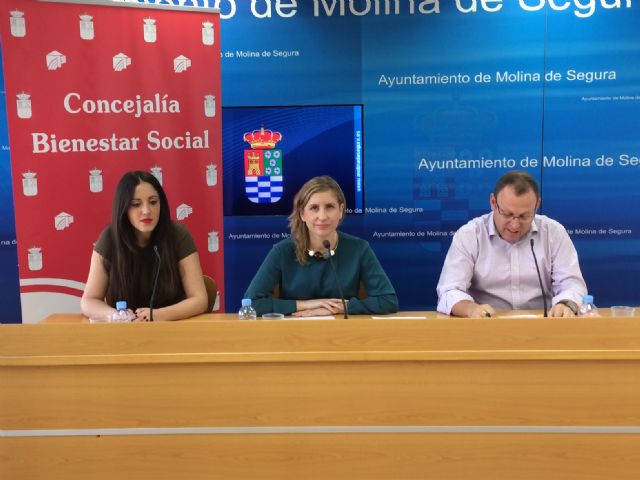 El Ayuntamiento de Molina de Segura firma un convenio de colaboración con Cruz Roja para ayudas de urgente necesidad y Socorros y Emergencias - 2, Foto 2