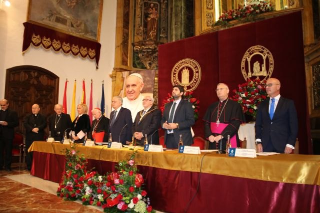 López Miras: Los éxitos de la UCAM prestigian la imagen de la Región y nuestro sistema universitario - 1, Foto 1