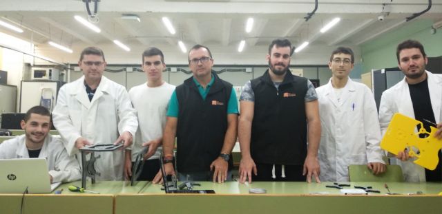 Nido Robotics y alumnos de Cartagena impulsan un robot submarino para retirar plásticos del mar - 3, Foto 3