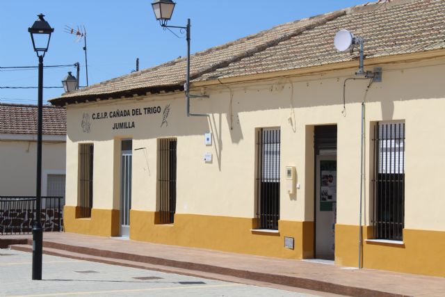 La Plaza de las Escuelas de la Cañada del Trigo contará con zona de sombra - 1, Foto 1