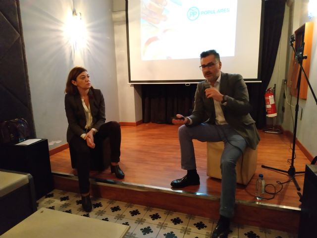 Los artesanos del bordado de Caravaca podrán reconocer de forma oficial su trabajo gracias a la cualificación profesional en la que trabaja la Comunidad - 2, Foto 2