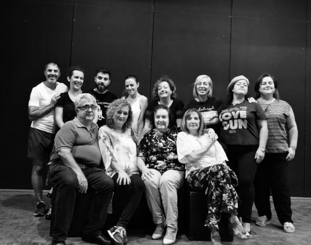 La compañía Teatrévere Teatro representa OSCURAS GOLONDRINAS el sábado 9 de noviembre en el Teatro Villa de Molina - 1, Foto 1