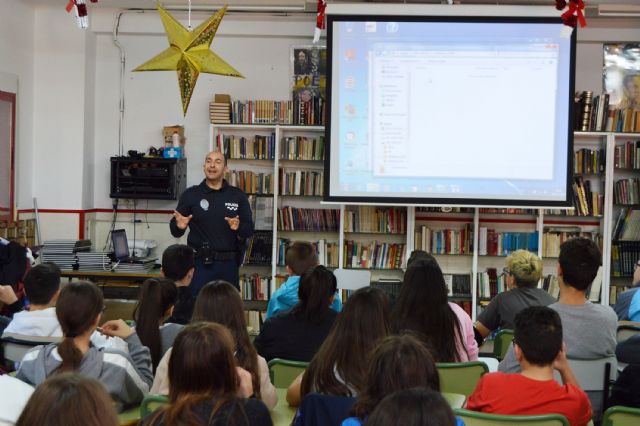 El Policía Tutor informa sobre las consecuencias de las grabaciones ilegítimas - 1, Foto 1