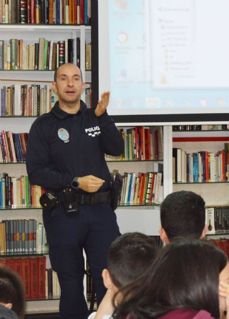El Policía Tutor informa sobre las consecuencias de las grabaciones ilegítimas - 2, Foto 2