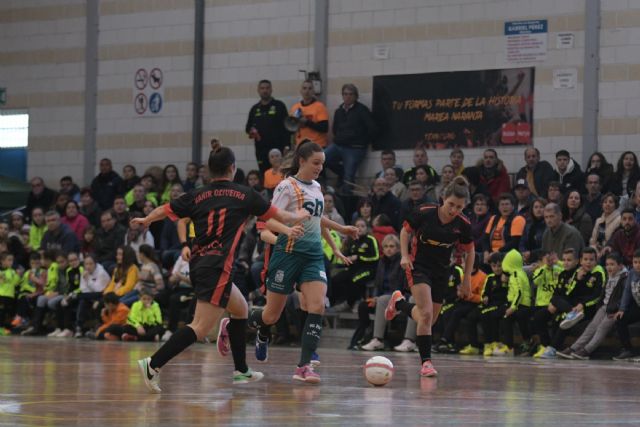 Trabajada victoria del STV Roldán ante un difícil Cidade de As Burgas - 1, Foto 1