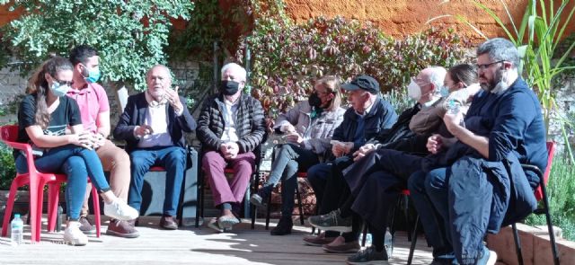 Lourdes Retuerto reúne a jóvenes con referentes del partido socialista en un encuentro intergeneracional - 3, Foto 3