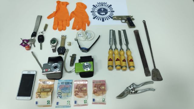 La Policía Local de Caravaca detiene a una persona como presunto autor de un robo en una vivienda de Barranda - 1, Foto 1