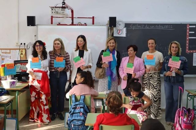 Los escolares aguileños participan en el proyecto de inclusión Una historia de alas y valores - 1, Foto 1