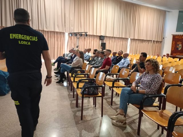 Agentes de la Policía Local de Puerto Lumbreras reciben formación en Soporte Vital Básico y en el uso de desfibriladores (DESA) - 1, Foto 1