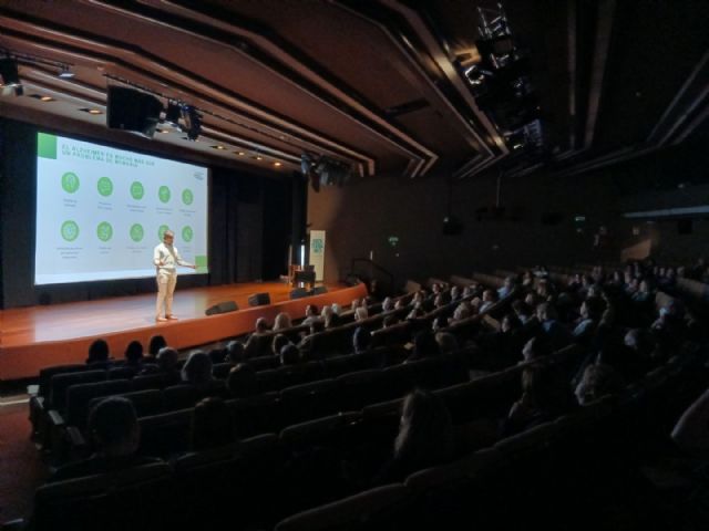 “Cuando te cuidas, el Alzheimer da un paso atrás” llega a Murcia para fomentar la concienciación sobre la enfermedad - 1, Foto 1