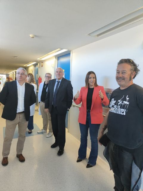 Inaugurado un mural en la unidad 55 del Hospital Universitario Santa Lucia - 2, Foto 2