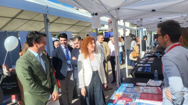 Más de 52 empresas y entidades de diversos sectores participan hoy viernes en la I Feria de Empleo y Emprendimiento de Molina de Segura para impulsar la inserción laboral y el desarrollo profesional - 4, Foto 4