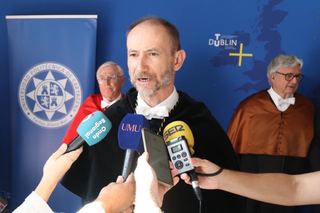 Kessler subraya la «trayectoria ejemplar» de los dos nuevos doctores Honoris Causa por la UPCT - 3, Foto 3