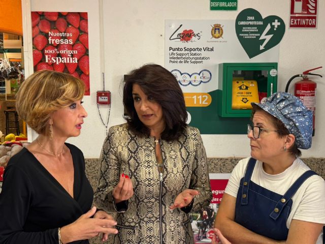 El Ayuntamiento de Lorca mantiene su compromiso con la seguridad e instala un desfibrilador en la plaza de abastos de la Alameda de Cervantes - 2, Foto 2