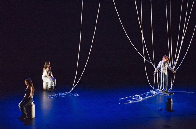 El Centro Párraga da voz a las ilusiones y miedos de los jóvenes a través del montaje teatral '(Des)de los escombros' - 1, Foto 1