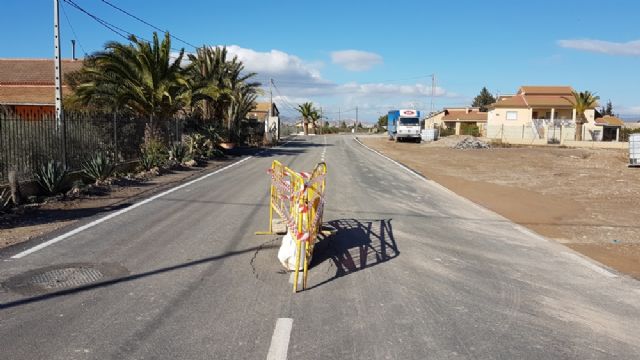 El PSOE denuncia el hundimiento del Camino Central de Cazalla dos semanas después de su asfaltado - 3, Foto 3