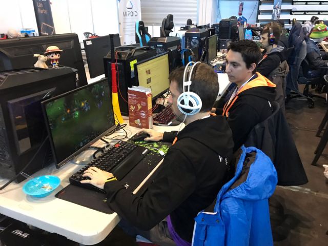 Más de mil jóvenes disfrutarán hasta el domingo de 94 horas ininterrumpidas de conexión a internet de 10 GB - 1, Foto 1