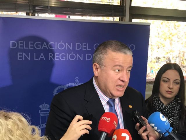 El Delegado del Gobierno preside la Comisión Provincial de Tráfico que crea la Subcomisión de Educación para mejorar las medidas de prevención vial en la Región de Murcia - 2, Foto 2