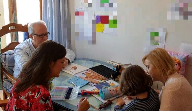 Familia impulsa la acogida de menores como alternativa a los centros de la Comunidad - 1, Foto 1