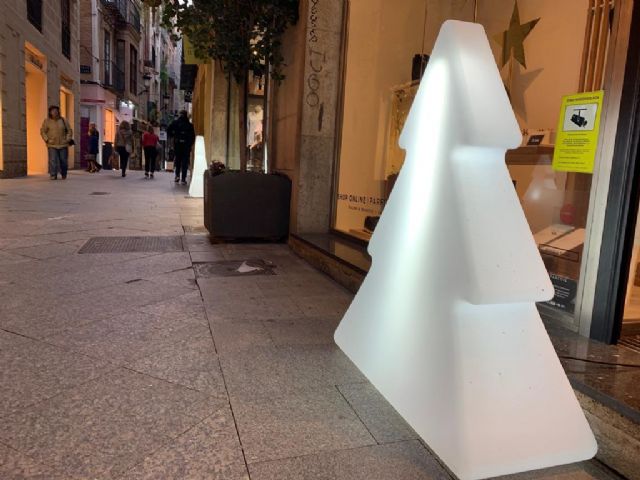 Más de 400 maceteros decorarán los comercios de la ciudad esta Navidad - 1, Foto 1