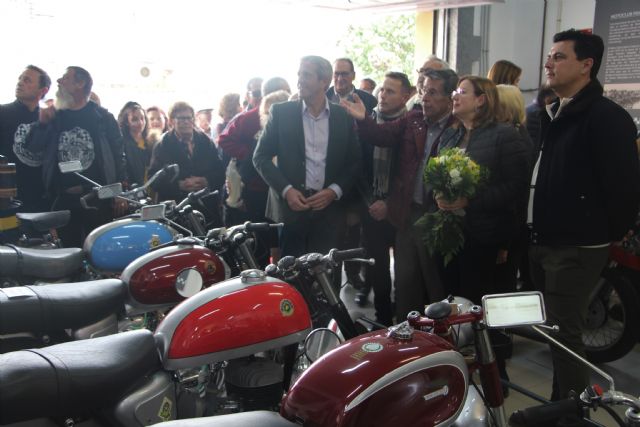 Emiliano Escudero muestra su colección de motos clásicas en una exposición permanente en San Pedro del Pinatar - 1, Foto 1
