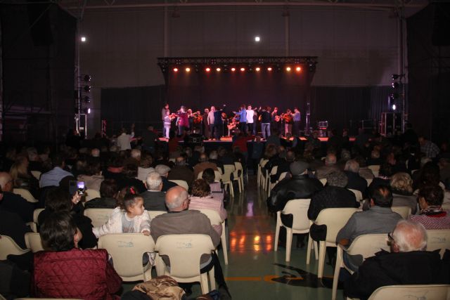 Medio millar de asistentes presencian el tradicional encuentro de cuadrillas de las Fiestas de El Esparragal-La Estación - 2, Foto 2