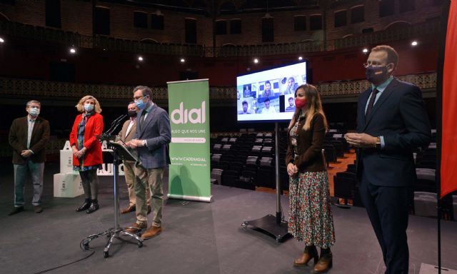 El encendido del gran Árbol de la Navidad de Murcia se retransmitirá por televisión con música en directo de artistas nacionales - 1, Foto 1